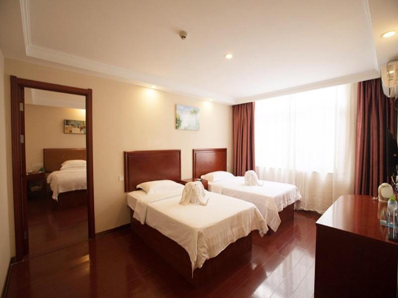 Greentree Inn Hainan Haikou East Train Station East Fengxiang Road Business Hotel מראה חיצוני תמונה